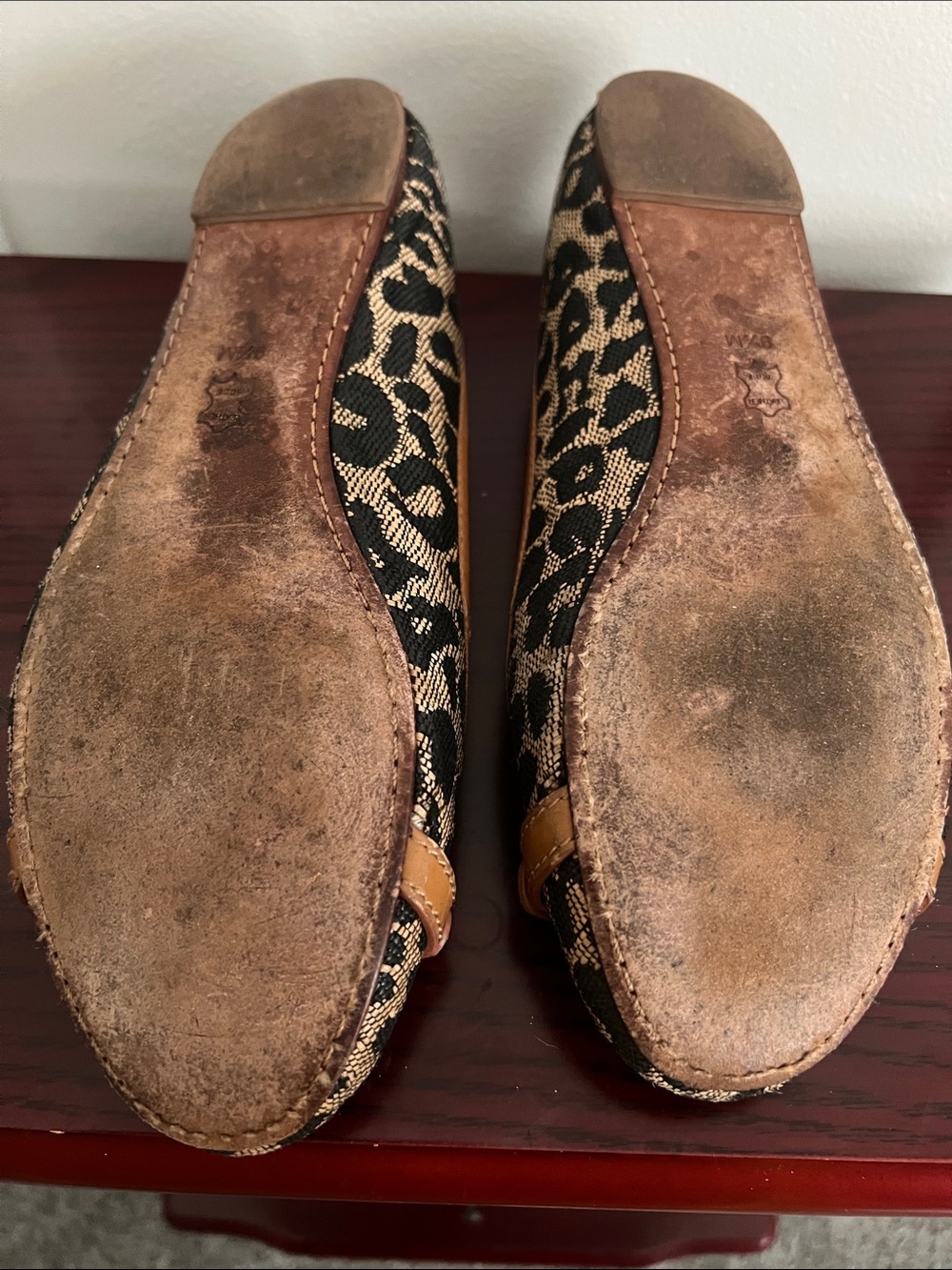 Tory Burch Black & Brown Logo-Trim Ballet Flats - Picture 6 of 10